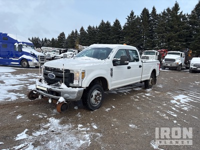 2018 FORD F350 XL 4x4 Crew Cab Hi-Rail Pick-up
