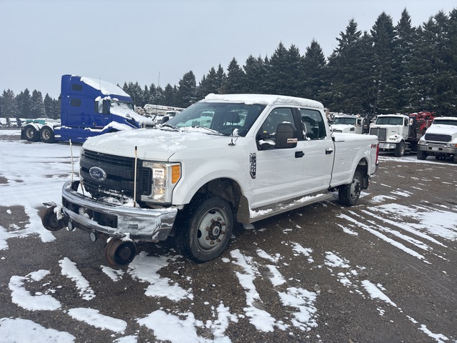 2017 Ford F-350 XL 4x4 Crew Cab Pickup