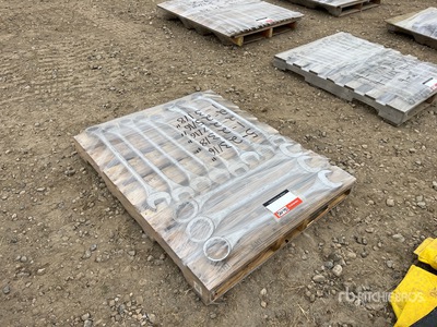 Quantity of Wrenches أدوات يدوية متنوعة