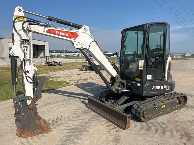 2022 Bobcat E35