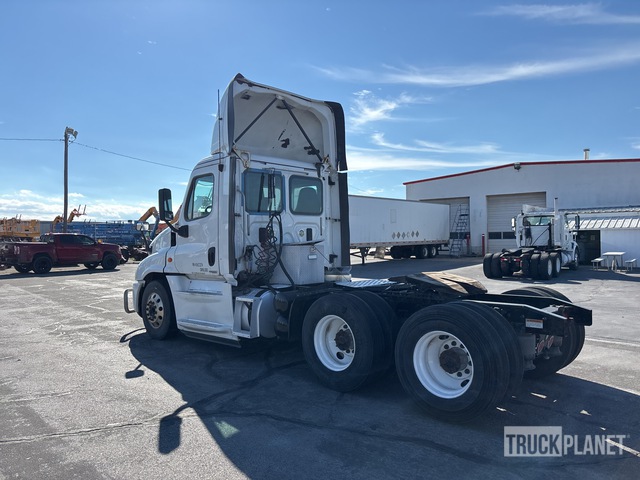 CAMIóN 2017 FREIGHTLINER