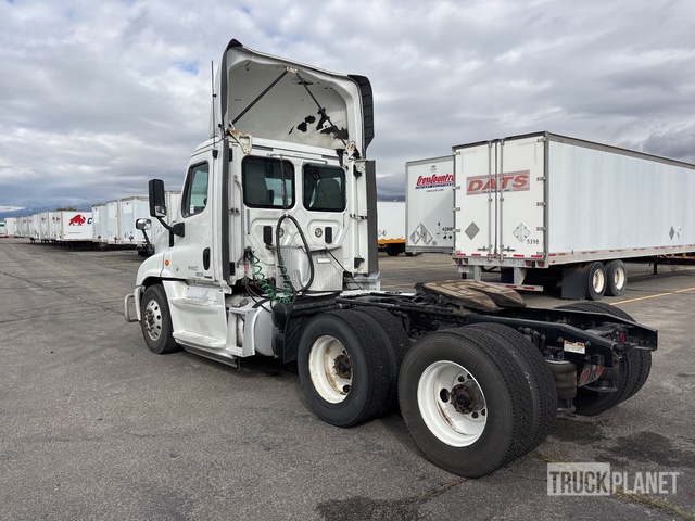CAMIóN 2017 FREIGHTLINER