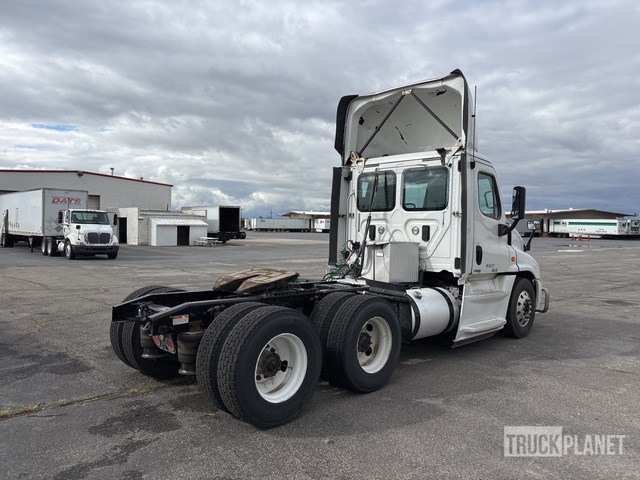CAMIóN 2017 FREIGHTLINER