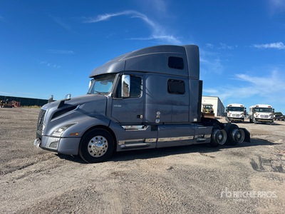 2019 Volvo VNL860 6x4 T/A Sleeper Truck Tractor