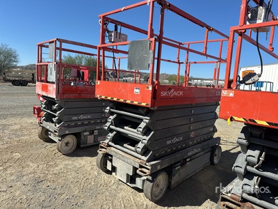 2017 Skyjack SJ4740 Electric Scissor Lift