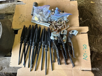 Quantity of Flex Fingers, Nuts and Bolts, Washers. その他 - 機械部品