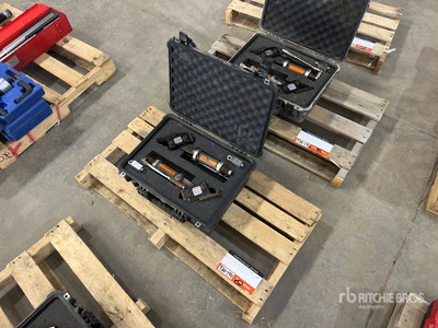 Quantity of (2) Pop-It Flange Spreaders