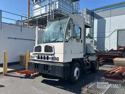 1996 Capacity 4x2 Tracteur de manœuvre