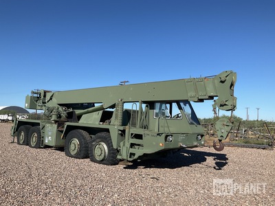 P & H HSHMC-25 8x8 Hydraulic Truck Crane