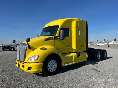 2020 Kenworth T680 6x4 Cabeza Tractora Cabina Dormitorio