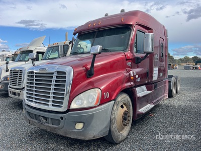 2016 Freightliner Cascadia 125 6x4 Cabeza Tractora Cabina Dormitorio (Inoperable)