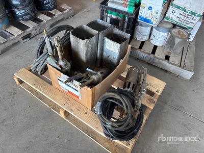 Quantity of (3) Flameless Torches Utensili