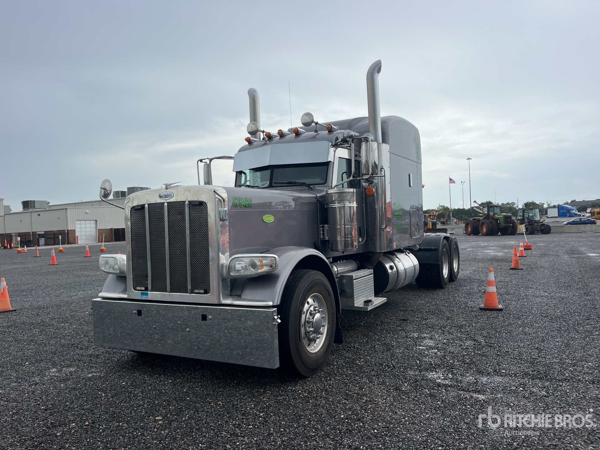 2018 Peterbilt 389 6x4 T/A Sleeper Truck Tractor