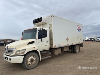 2008 Hino 308 4x2 Autocarro furgonato