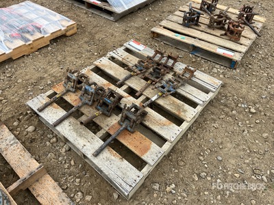 Quantity of (7) KC Welding 3 In Line-Up Clamps Varios, equipamiento de soldadura