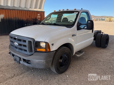 2007 Ford F-350 Super Duty Cab and Chassis