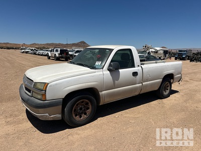 2005 Chevrolet Silverado 1500 LS Pickup