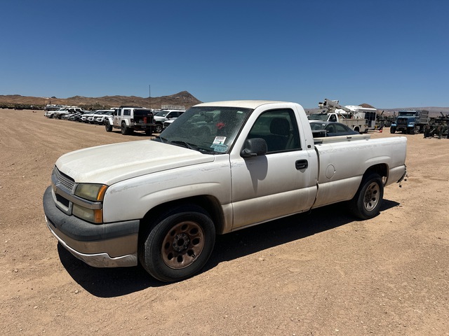 2005 Chevrolet Silverado 1500 LS Pickup