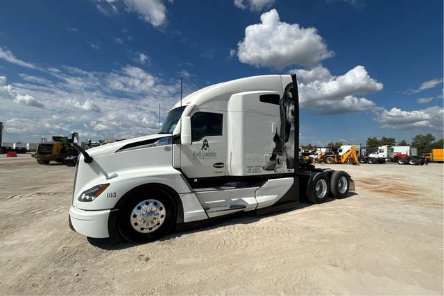 2024 Kenworth T680 6x4 T/A Sleeper Truck Tractor