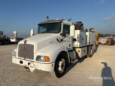 2007 Kenworth T300 4x2 Fuel and Lube Truck