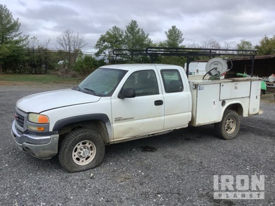 2005 GMC 2500 4x4 Extended Cab ユーティリティトラック