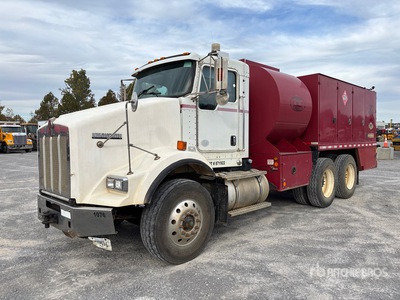 2012 Kenworth T800 6x4 Fuel and Lube Truck