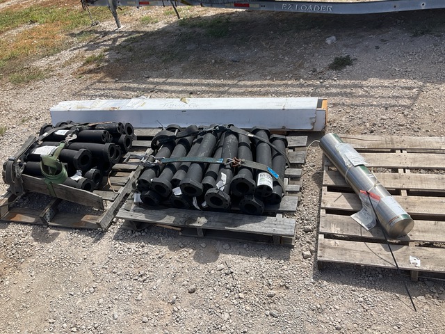 (43) Assorted Metal Tubes & Bars (43) Assorted Metal Tubes & Bars