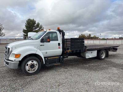 2015 Ford F-650 4x2 Autocarro con pianale rollback