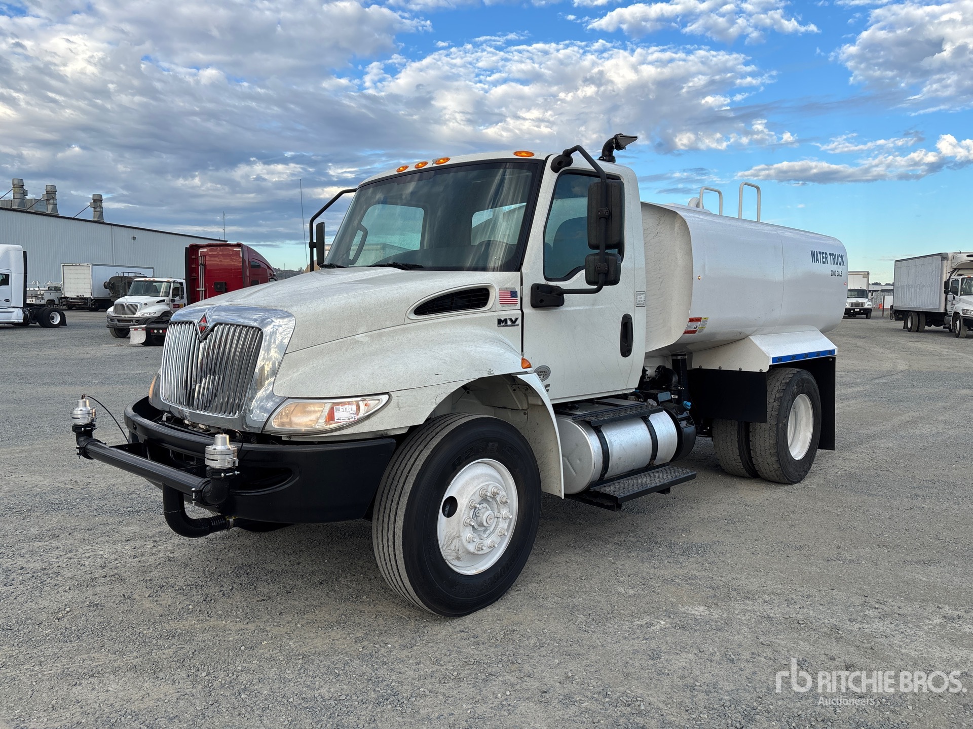 2021 International MV607 2000 gal 4x2 Water Truck
