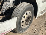 4 dessous de caisse - Camion with Pneu de gauche