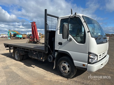 2007 Isuzu NPR 300 4x2 w/ 2007 Maxiflift 350.4H 2045 kg Straight Boom Flatbed Truck w/Crane