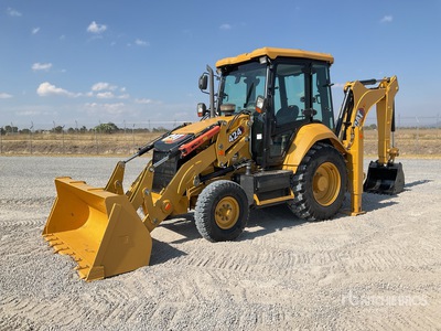 2023 Cat 424 Retroexcavadora / Terna