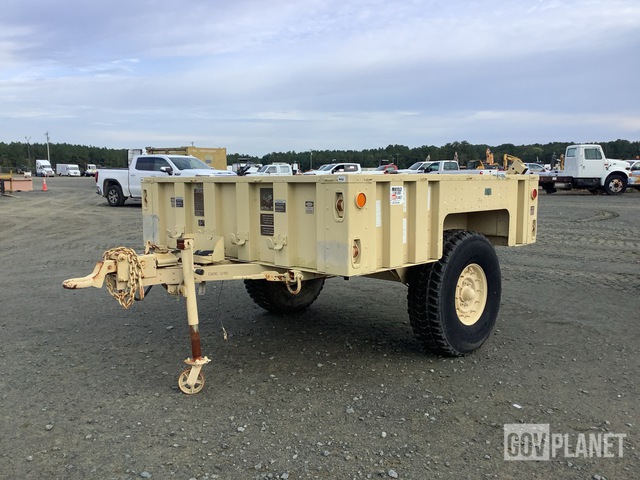 2010 US ARMY Tank Automotive Command M1102 Cargo Trailer