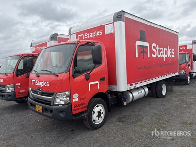 2018 Hino 740 4x2 Autocarro furgonato
