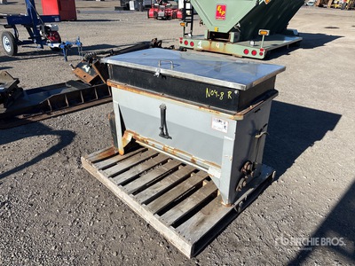 40 in Salt Spreader - Fits Tractor