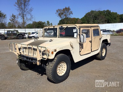 2007 AM General M1097R1 HMMWV 4 Door Soft Top w/Truck Body