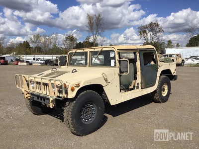 2007 AM General M1097R1 HMMWV 4 Door Soft Top w/Truck Body