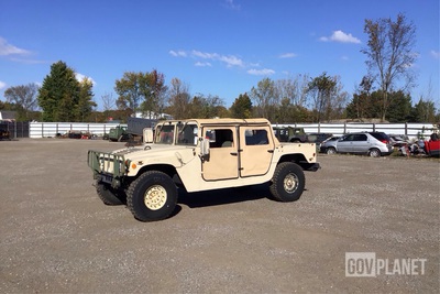 2007 AM General M1097R1 HMMWV 4 Door Soft Top w/Truck Body