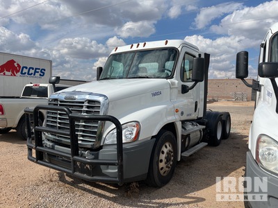 2016 Freightliner Cascadia 125 6x4 T/A Day Cab Truck Tractor (Inoperable)