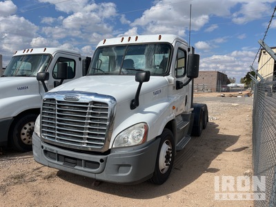 2016 Freightliner Cascadia 6x4 T/A Day Cab Truck Tractor