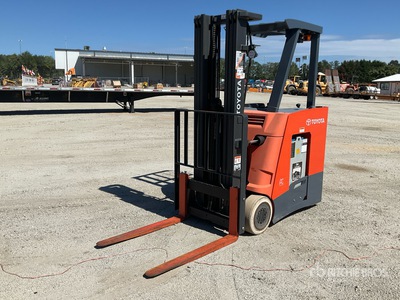 Toyota SR1-BET30 3000 lb Electric Stacker