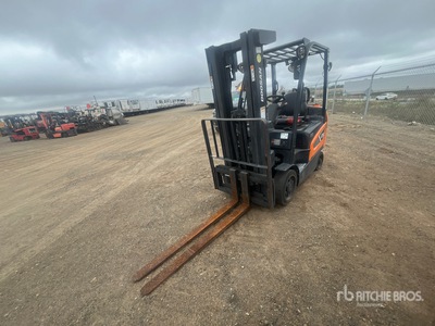 Doosan GC25S-9 5000 lb Cushion Tire Forklift