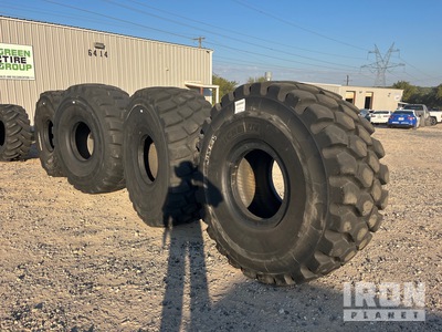 Quantity of (4) 29.5R25 を見 Tires