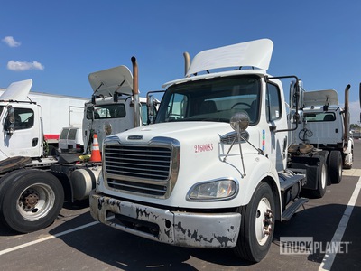 2016 Freightliner M2112 4x2 S/A Day Cab Truck Tractor