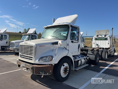 2016 Freightliner M2112 4x2 S/A Day Cab Truck Tractor