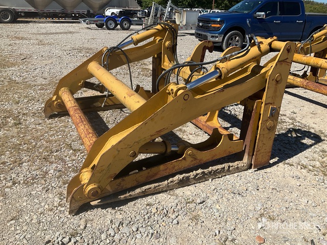 Rockland PG-2 60 in Pipe Telehandler Grapple - Fits Cat TL1255C ...