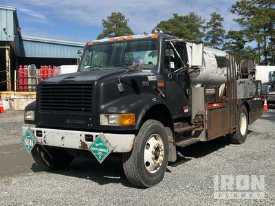 2000 International 4900 4x2 4x2 Camion citerne à eau