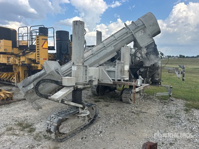 2003 Power Curbers 5700-B Curb and Gutter Machine