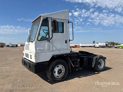 2011 Cargotec Solutions 4x2 Spezial-Sattelzug