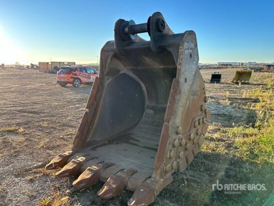 Craig 66 in Digging Excavator Bucket